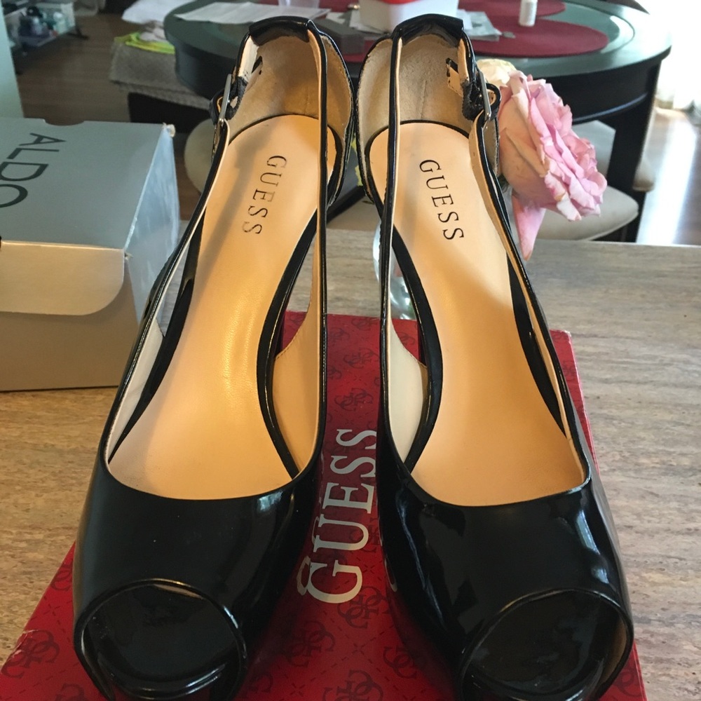 Guess patent platform heels- Sz 9